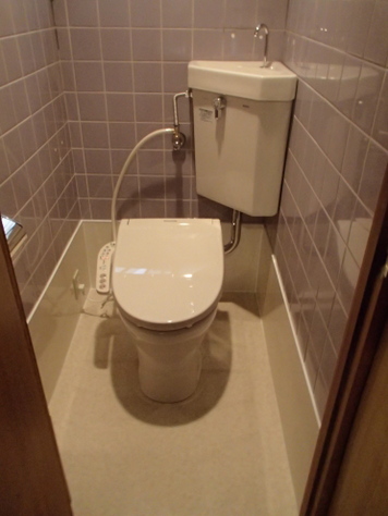 TOTO 三角タンク式トイレ『CS140+S670BU』+ パナソニック ビューティ・トワレ『CH931SPF』