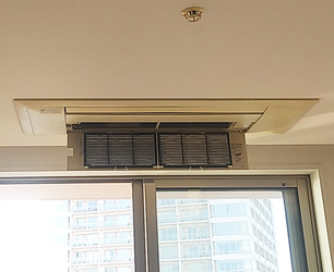 施工前：天井カセットエアコン 
