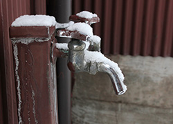 配管凍結や断水などによって水が供給されない｜エコキュートの症状から不具合を見つける