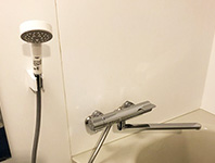 洗い場でのシャワー利用と浴槽への湯はりを兼用できる蛇口｜洗い場・浴槽兼用タイプとは