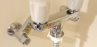 洗濯機用混合水栓タイプ蛇口・水栓のDIY難易度は中級者以上向け