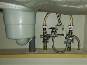 ビルトイン食洗機を設置する条件｜給水給湯の止水栓がある