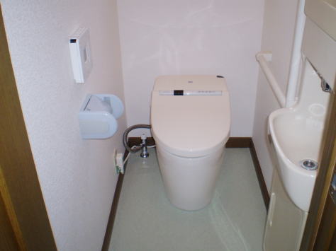 東京都八王子市｜TOTOネオレストで1階、2階のトイレリフォーム | 交換できるくん