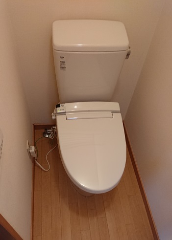 暖房便座｜LIXIL(INAX) トイレ用品｜CF-18ALP