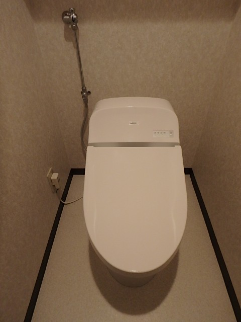 止水栓が高いトイレに便利な部材｜交換できるくん