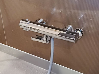 蛇口　TOTO 浴室用水栓・GGシリーズ・壁付タイプ　TBV03445J