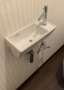 TOTO壁埋め込み手洗い器（LSK570AP）の交換・取り付け事例