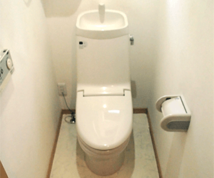 施工前｜収納キャビネット+手洗器付トイレ(I型)