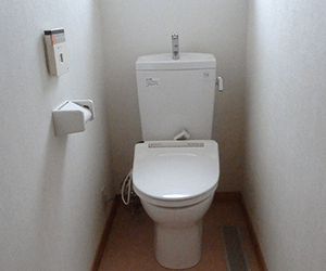 施工前｜タンクレストイレ+カウンター付手洗器